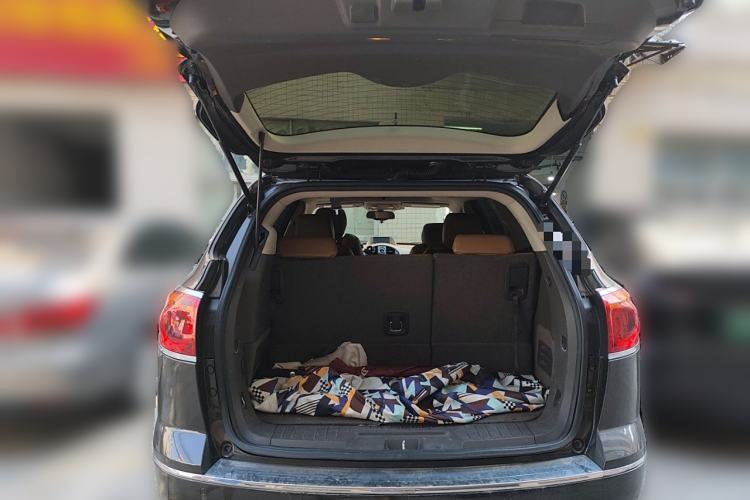 Used Buick Enclave 2014 3.6L Two-Wheel Drive Elite Comfort Version Trunk