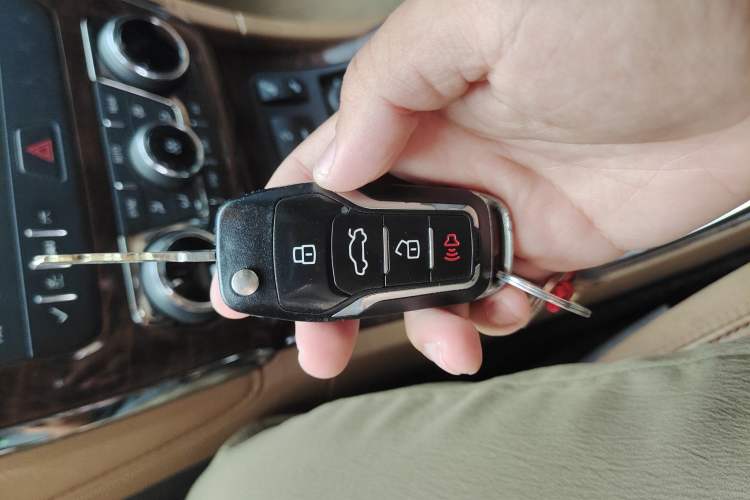Used Buick Enclave 2014 3.6L Two-Wheel Drive Elite Comfort Version Vehicle Key