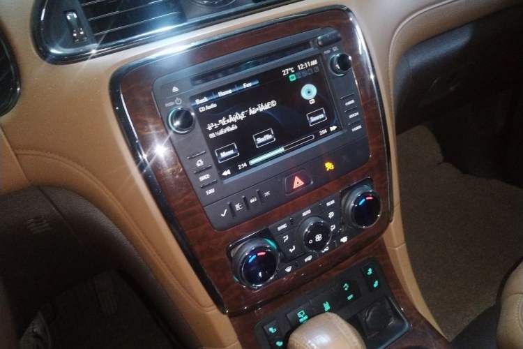 Used Buick Enclave 2014 3.6L Two-Wheel Drive Elite Comfort Version Audio And AC Panel
