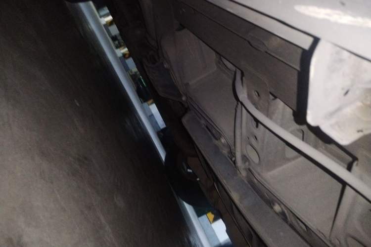 Used Buick Enclave 2014 3.6L Two-Wheel Drive Elite Comfort Version Chassis Front Left