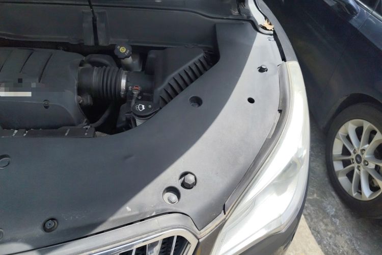 Used Buick Enclave 2014 3.6L Two-Wheel Drive Elite Comfort Version Engine Bay Left
