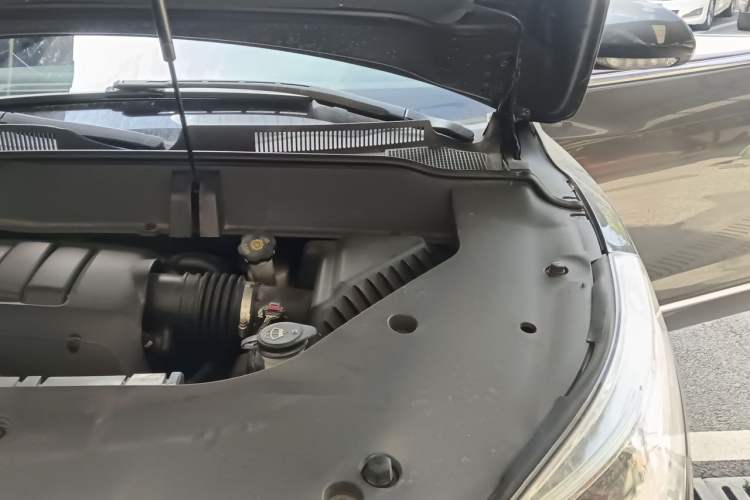 Used Buick Enclave 2014 3.6L Four-Wheel Drive Smart Luxury Flagship Edition Engine Bay Left