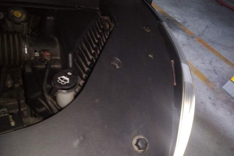Used Buick Enclave 2014 3.6L Two-Wheel Drive Elite Comfort Version Engine Bay Left
