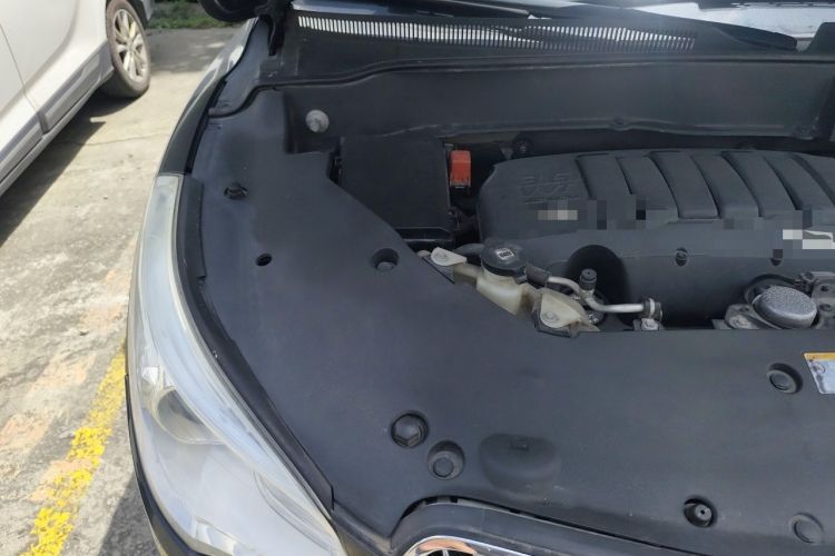 Used Buick Enclave 2014 3.6L Two-Wheel Drive Elite Comfort Version Engine Bay Right