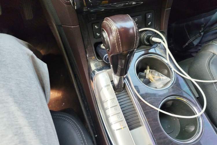 Used Buick Enclave 2014 3.6L Two-Wheel Drive Elite Comfort Version Gear Lever