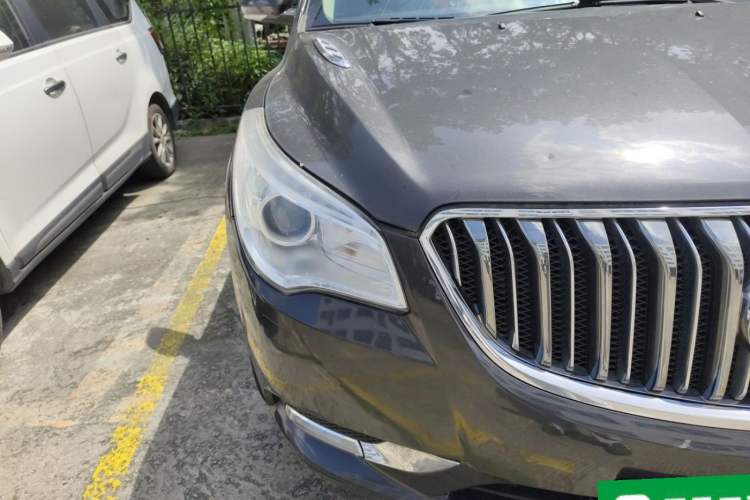 Used Buick Enclave 2014 3.6L Two-Wheel Drive Elite Comfort Version Right Front Headlight