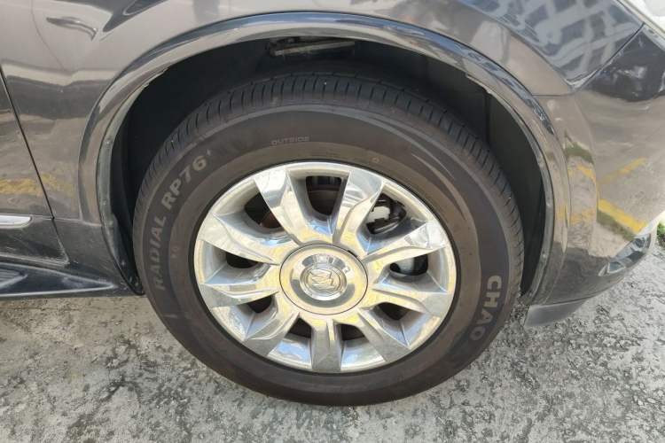 Used Buick Enclave 2014 3.6L Two-Wheel Drive Elite Comfort Version Right Front Wheel Hub