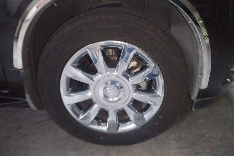 Used Buick Enclave 2014 3.6L Two-Wheel Drive Elite Comfort Version Right Front Wheel Hub