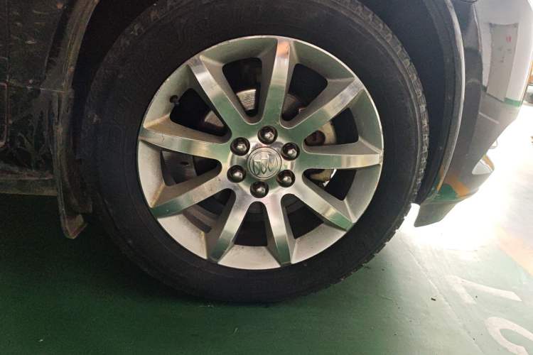 Used Buick Enclave 2014 3.6L Four-Wheel Drive Smart Luxury Flagship Edition Right Front Wheel Hub