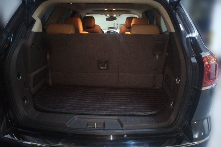 Used Buick Enclave 2014 3.6L Two-Wheel Drive Elite Comfort Version Trunk