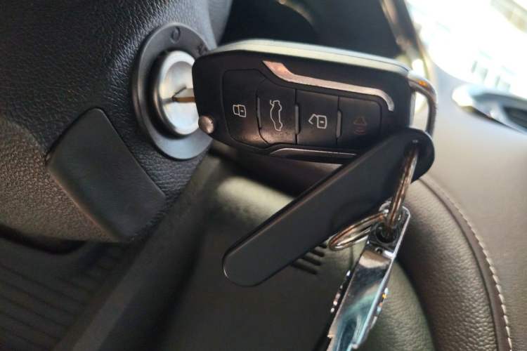 Used Buick Enclave 2014 3.6L Two-Wheel Drive Elite Comfort Version Vehicle Key
