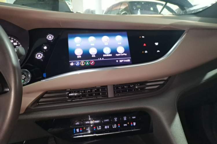 Used Buick Enclave 2020 28T Four-Wheel Drive Flagship Version Audio And AC Panel