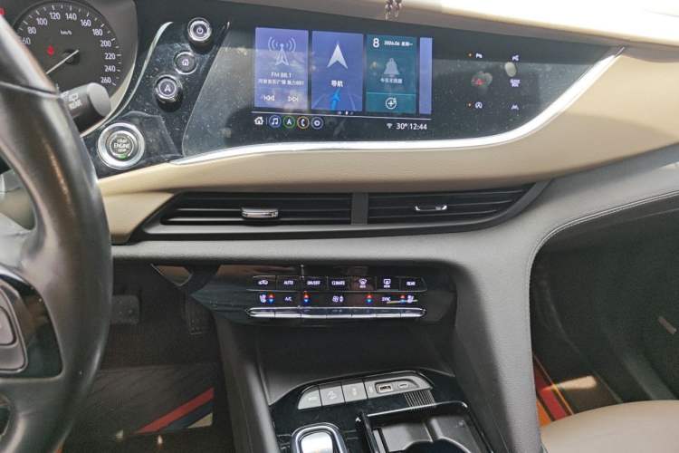 Used Buick Enclave 2020 28T Four-Wheel Drive Flagship Version Audio And AC Panel