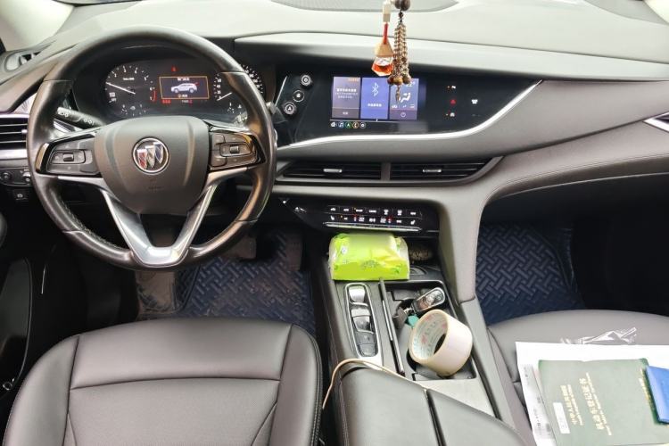 Used Buick Enclave 2020 28T Two-Wheel Drive Luxury Version Center Console