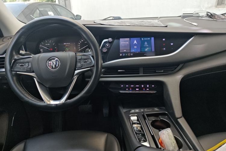 Used Buick Enclave 2020 28T Two-Wheel Drive Zhanqi Version Center Console