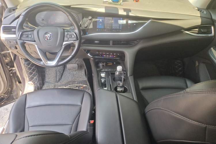 Used Buick Enclave 2020 28T Two-Wheel Drive Zhanqi Version Center Console