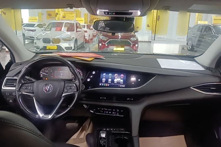 Used Buick Enclave 2020 28T Two-Wheel Drive Zhanqi Version Center Console