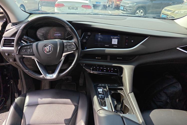 Used Buick Enclave 2020 28T Two-Wheel Drive Zhanqi Version Center Console