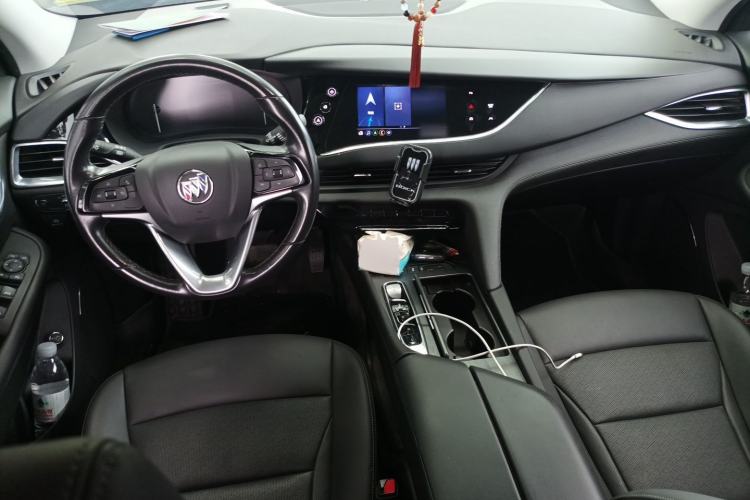 Used Buick Enclave 2020 28T Two-Wheel Drive Prestige Version Center Console