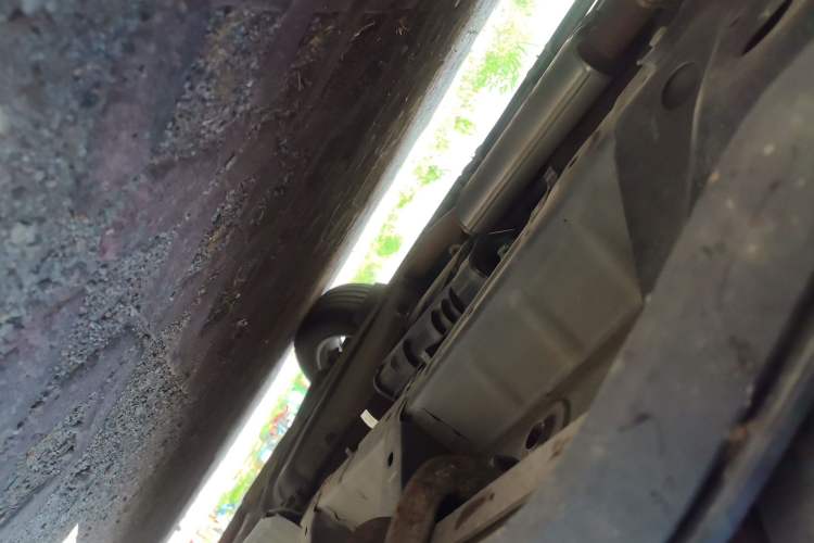 Used Buick Enclave 2020 28T Two-Wheel Drive Zhanqi Version Chassis Front Left