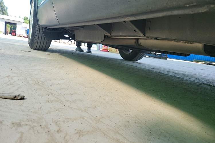Used Buick Enclave 2020 28T Two-Wheel Drive Zhanqi Version Chassis Front Right