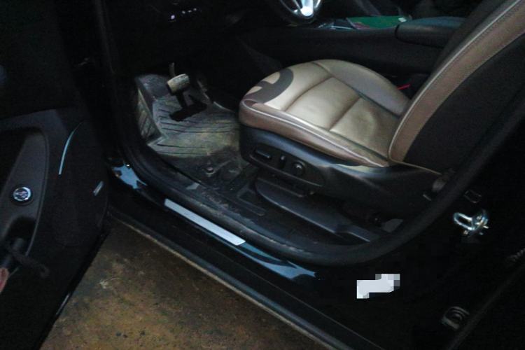 Used Buick Enclave 2020 28T Four-Wheel Drive Flagship Version Driver Seat