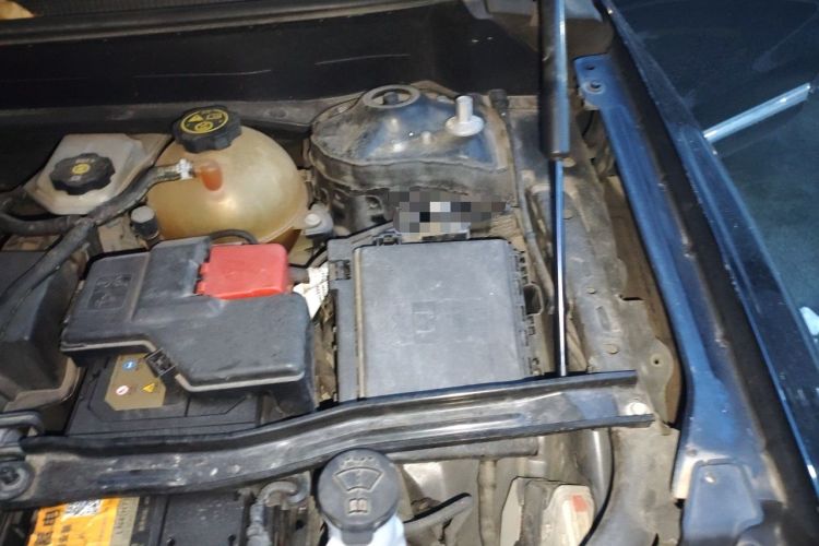 Used Buick Enclave 2020 28T Four-Wheel Drive Prestige Version Engine Bay Left