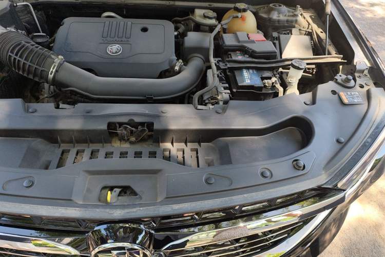 Used Buick Enclave 2020 28T Four-Wheel Drive Flagship Version Engine Bay Left