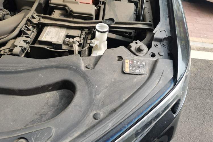 Used Buick Enclave 2020 28T Two-Wheel Drive Prestige Version Engine Bay Left