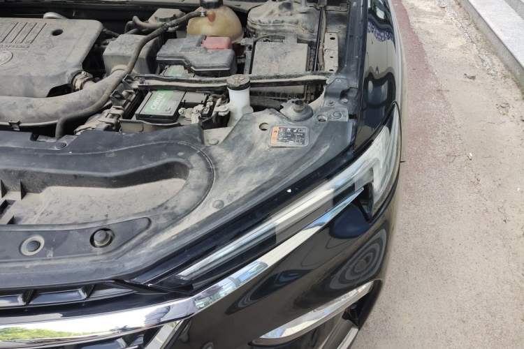 Used Buick Enclave 2020 28T Two-Wheel Drive Luxury Version Engine Bay Left