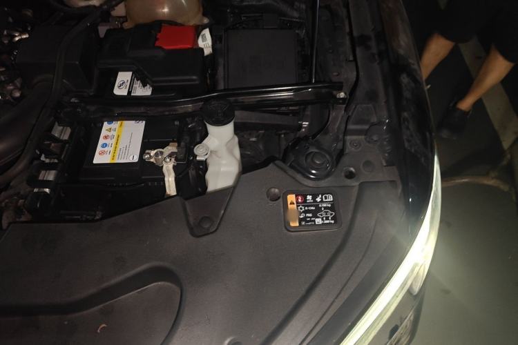 Used Buick Enclave 2020 28T Two-Wheel Drive Prestige Version Engine Bay Left