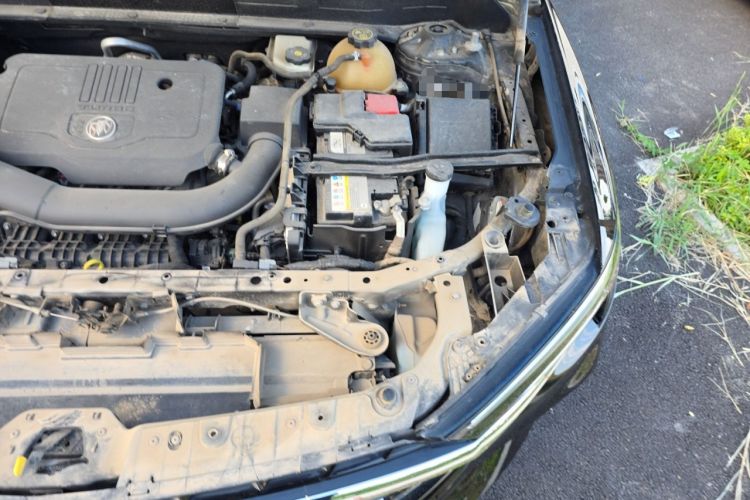 Used Buick Enclave 2020 28T Four-Wheel Drive Prestige Version Engine Bay Left