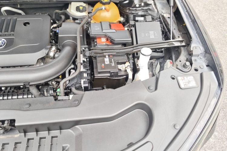 Used Buick Enclave 2020 28T Two-Wheel Drive Luxury Version Engine Bay Left