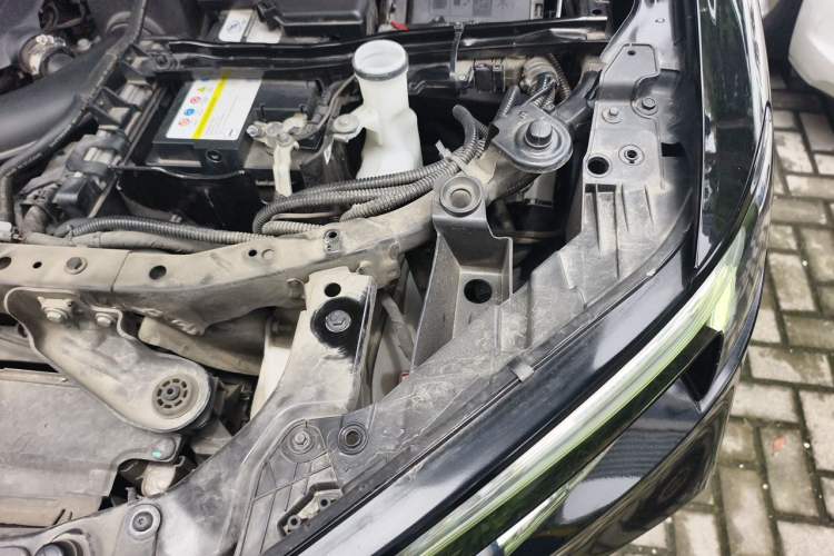 Used Buick Enclave 2020 28T Four-Wheel Drive Flagship Version Engine Bay Left