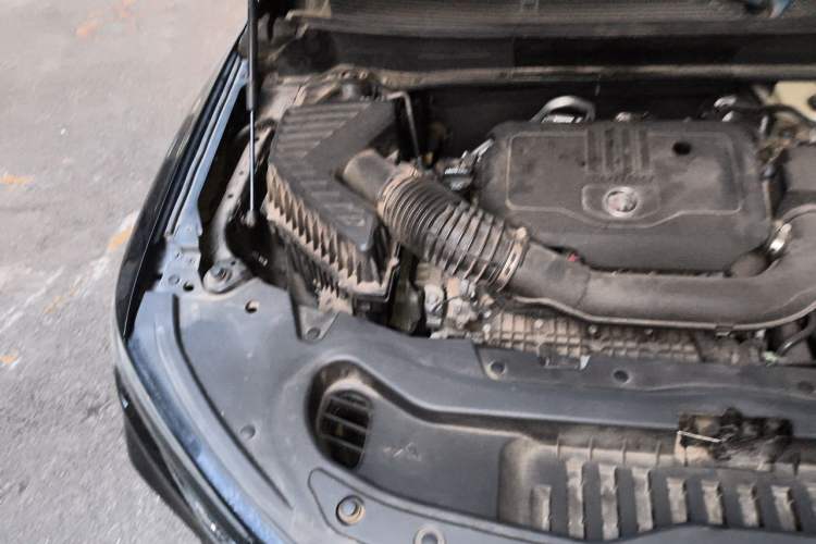 Used Buick Enclave 2020 28T Four-Wheel Drive Flagship Version Engine Bay Right