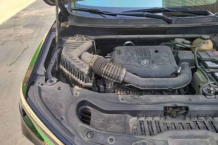 Used Buick Enclave 2020 28T Two-Wheel Drive Zhanqi Version Engine Bay Right