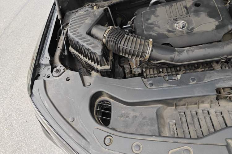 Used Buick Enclave 2020 28T Four-Wheel Drive Flagship Version Engine Bay Right