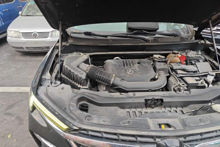 Used Buick Enclave 2020 28T Two-Wheel Drive Prestige Version Engine Bay Right