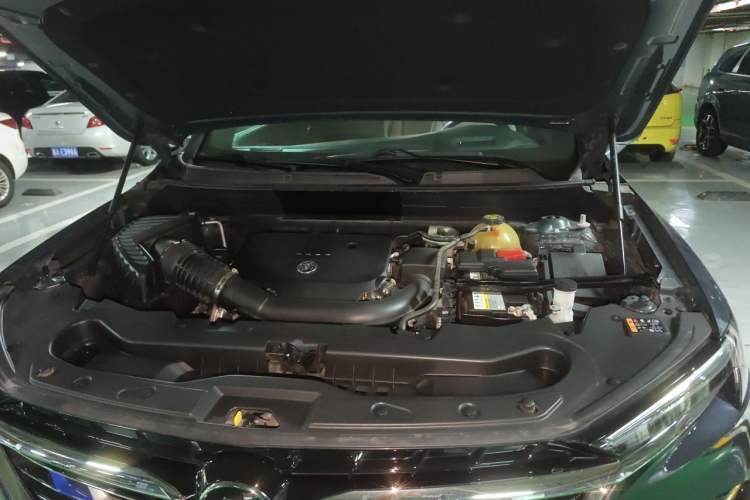 Used Buick Enclave 2020 28T Four-Wheel Drive Luxury Flagship Edition Engine Bay