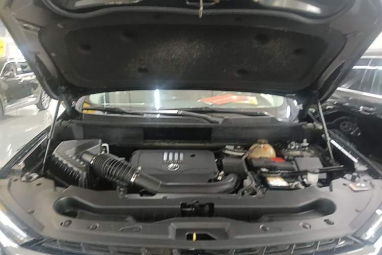 Used Buick Enclave 2020 28T Two-Wheel Drive Zhanqi Version Engine Bay