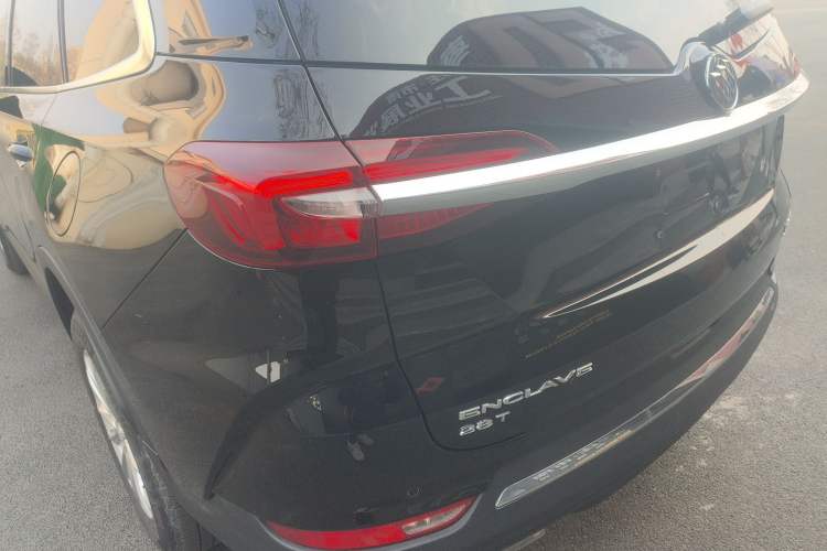 Used Buick Enclave 2020 28T Two-Wheel Drive Luxury Version Exterior 3