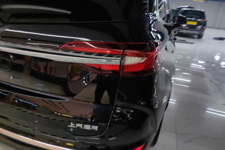 Used Buick Enclave 2020 28T Two-Wheel Drive Prestige Version Exterior 3