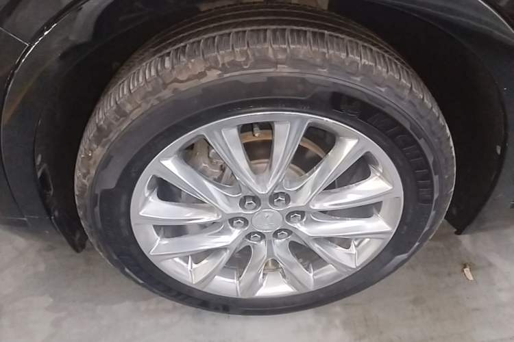 Used Buick Enclave 2020 28T Four-Wheel Drive Flagship Version Exterior 4