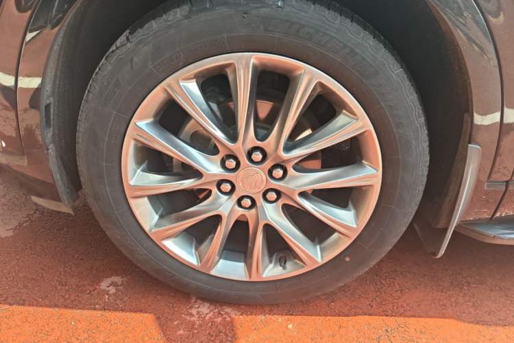 Used Buick Enclave 2020 28T Two-Wheel Drive Prestige Version Exterior 4