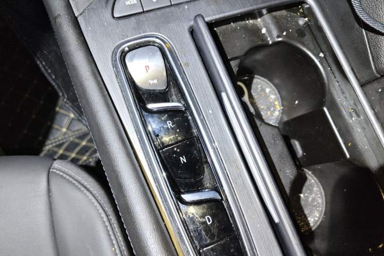 Used Buick Enclave 2020 28T Four-Wheel Drive Prestige Version Gear Lever