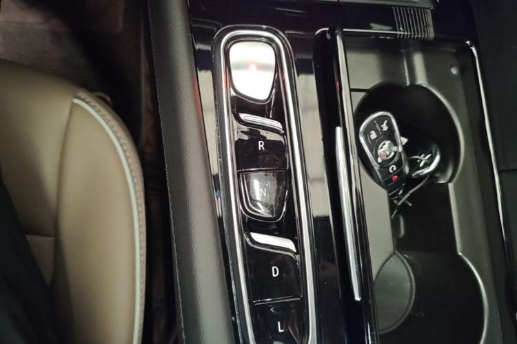 Used Buick Enclave 2020 28T Four-Wheel Drive Luxury Flagship Edition Gear Lever