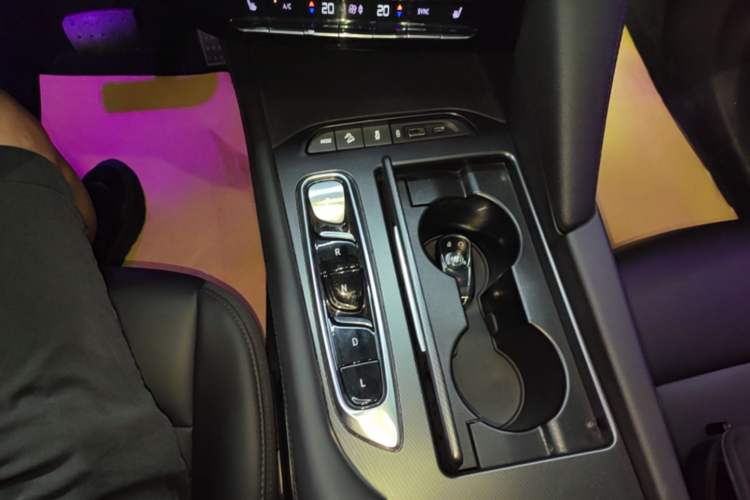 Used Buick Enclave 2020 28T Two-Wheel Drive Luxury Version Gear Lever