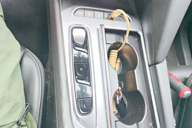 Used Buick Enclave 2020 28T Four-Wheel Drive Prestige Version Gear Lever