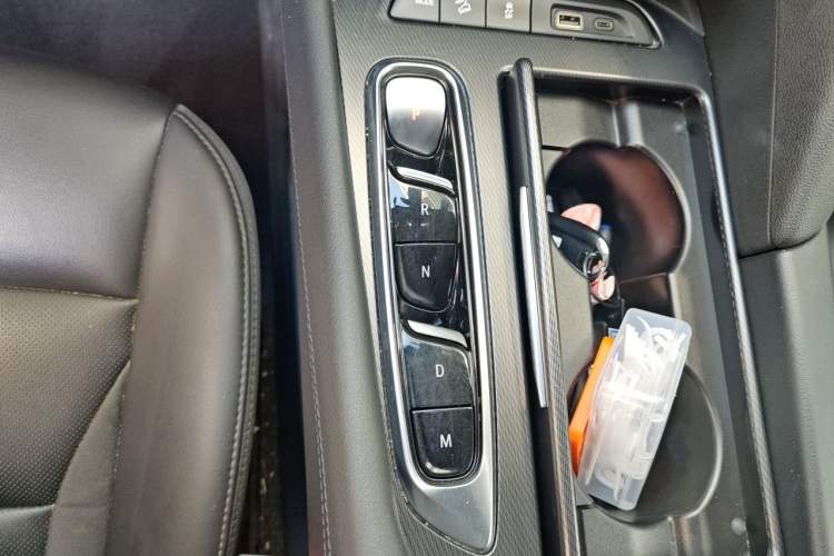 Used Buick Enclave 2020 28T Two-Wheel Drive Zhanqi Version Gear Lever