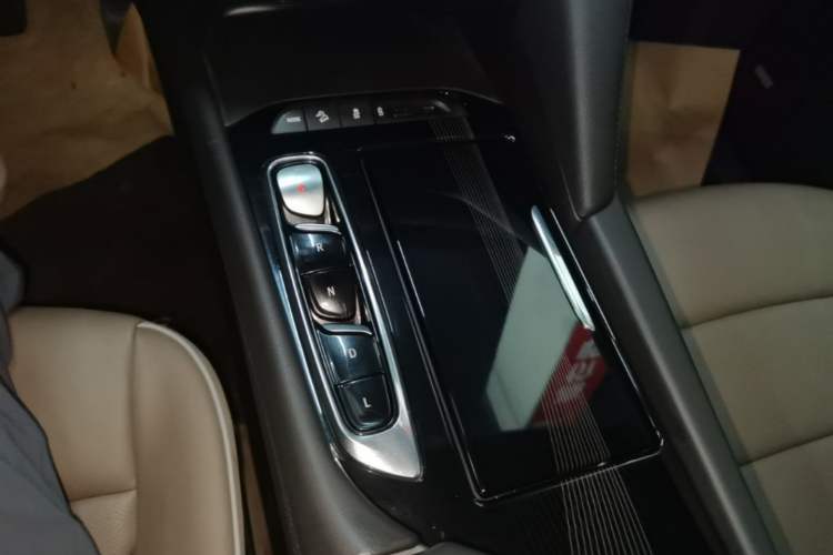 Used Buick Enclave 2020 28T Four-Wheel Drive Luxury Flagship Edition Gear Lever